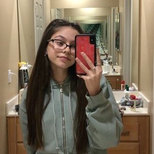 Meet your Posher, Kristen